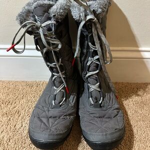 Columbia Minx Mid II Omni-Heat Waterproof 200grams Size 10 Gray Lined Boot